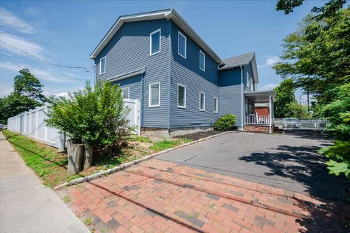 1136 W Broadway, Hewlett, NY, 11557-1103 | Card Image