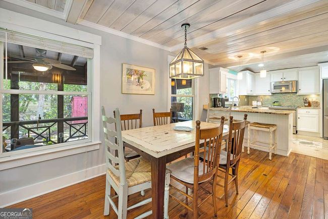 1129 College St, House other with 2 bedrooms, 2 bathrooms and 3 parking in Saint Simons Is GA | Image 6