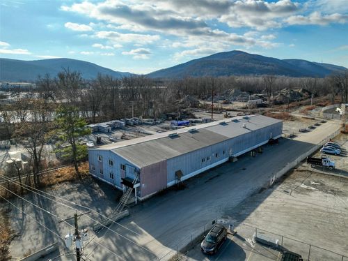 1 Chips Ln, Fishkill, NY, 12524-1843 | Card Image