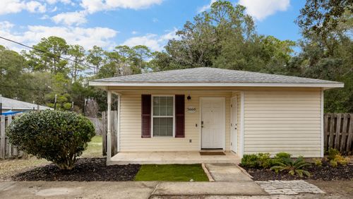 5668 Charter Cir, GULF BREEZE, FL, 32563-8660 | Card Image