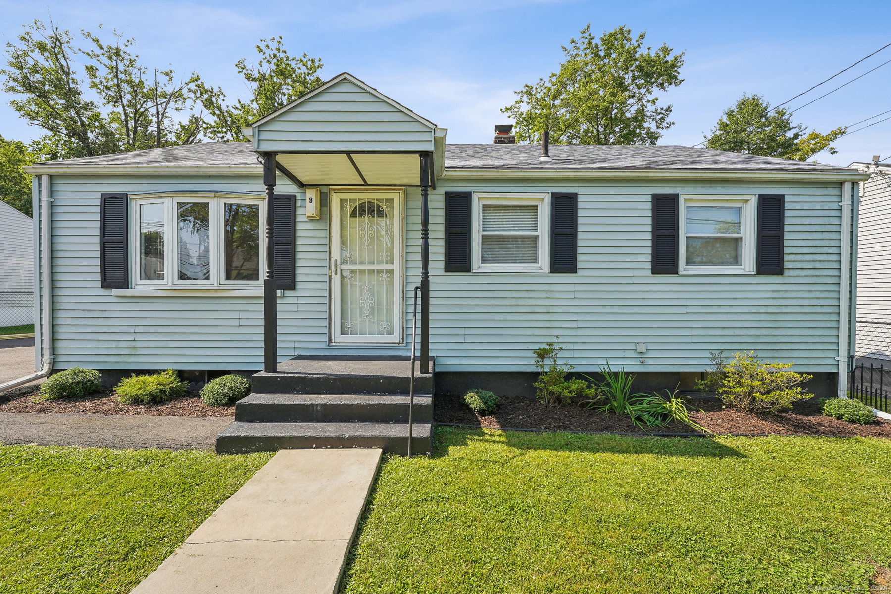 Ellington St, Hartford, CT 06106