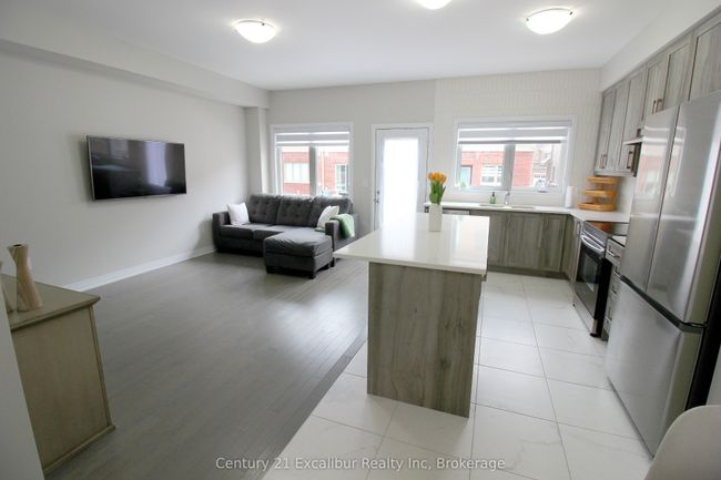 432 Adelaide St, House attached with 3 bedrooms, 3 bathrooms and 1 parking in Arthur ON | Image 6