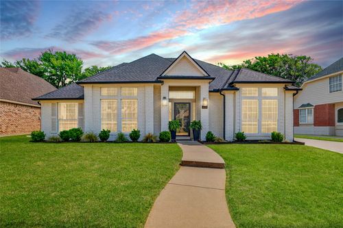 3000 Brush Creek Ln, Flower Mound, TX, 75028-4691 | Card Image