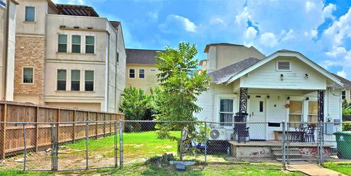 5217 Kansas St, Houston, TX, 77007-1210 | Card Image