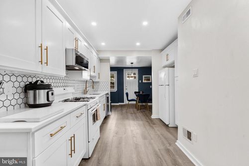 2564 Kern St, PHILADELPHIA, PA, 19125-1712 | Card Image