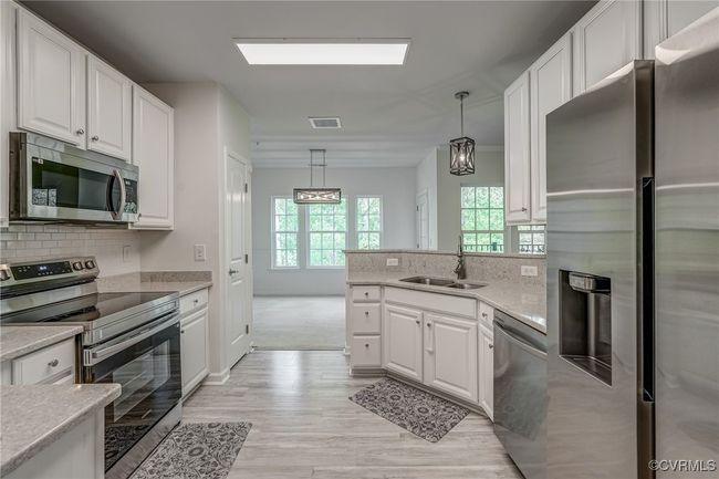 Kitchen with NEW Stainless Appliances! | Image 6