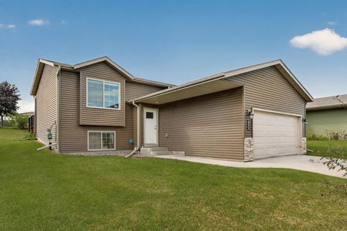 3908 Orchardview Ln Nw, Rochester, MN, 55901-4326 | Card Image