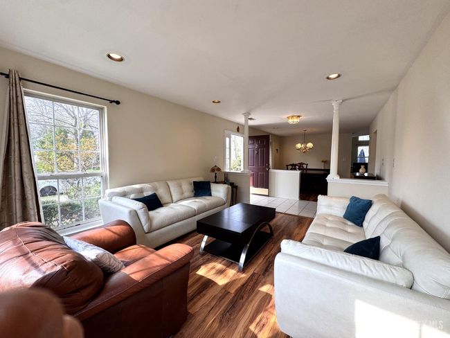2 Burr Ct, Townhouse with 3 bedrooms, 3 bathrooms and null parking in Plainsboro NJ | Image 6