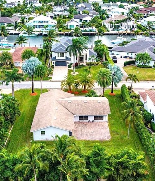41 Bimini Cove Dr, Ocean Ridge, FL, 33435-3305 | Card Image