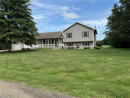 6780 Old Stagecoach Rd, Frazeysburg, OH, 43822-9395 | Card Image