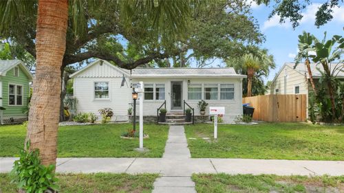 225 16th Ave Se, ST PETERSBURG, FL, 33701-5613 | Card Image