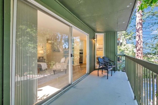 APT-301 - 2700 Le Conte Ave, Condo with 1 bedrooms, 1 bathrooms and 1 parking in Berkeley CA | Image 23
