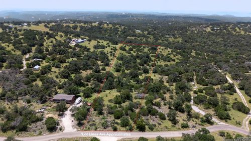 211 Spring Rd, Fredericksburg, TX, 78624-6151 | Card Image