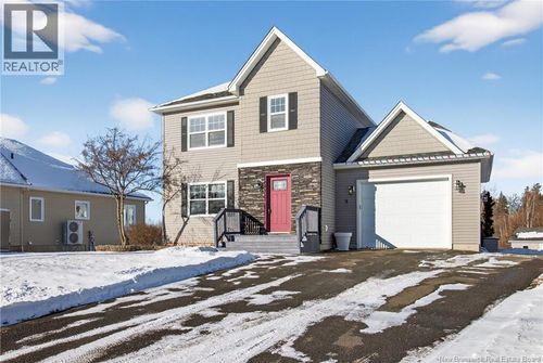 9 Hammond St, Moncton, NB, E1A6C4 | Card Image