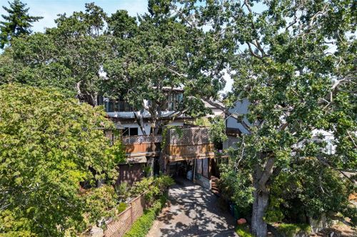 1360 Merritt St, Victoria, BC, V8X2P6 | Card Image