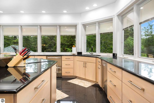 5343 Michibay Dr, House other with 5 bedrooms, 4 bathrooms and null parking in Manistique MI | Image 25