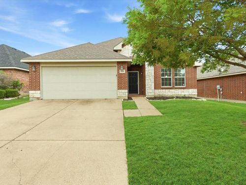 904 Grant St, Burleson, TX, 76028-8648 | Card Image