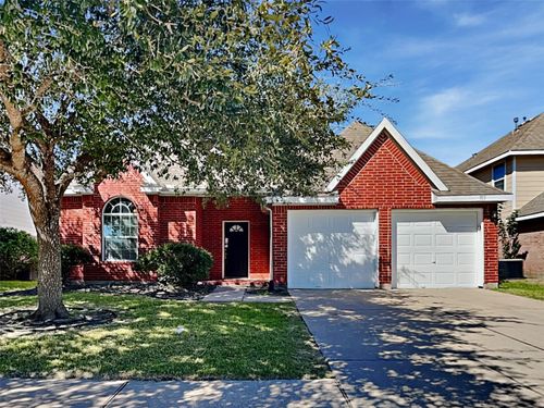 913 Almond St, Baytown, TX, 77521-6529 | Card Image