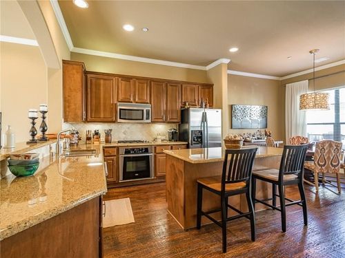 5733 Lois Ln, Plano, TX, 75024-5840 | Card Image
