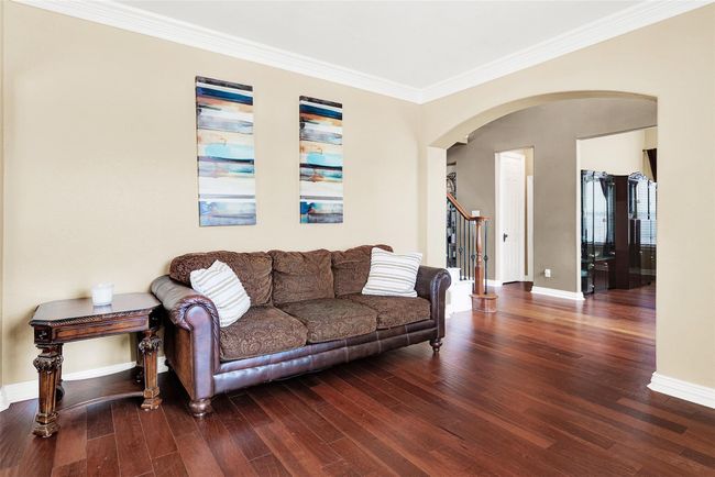 Formal living - Enjoy tall ceilings, neutral color palette and gorgeous hardwood floors​​‌​​​​‌​​‌‌​‌‌​​​‌‌​​‌‌​‌​​​​​‌ throughut | Image 10