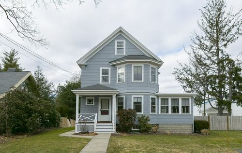 39 Warren Ave, Weston, MA, 02493-1226 | Card Image