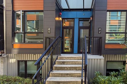 2030 E 20th Ave, Vancouver, BC, V5N2L2 | Card Image