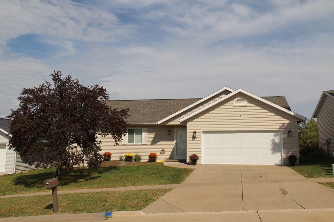 Maddie Ln, Tiffin, IA 52340