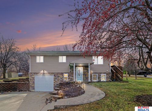 8603 Pine Ct, Plattsmouth, NE, 68048-4804 | Card Image