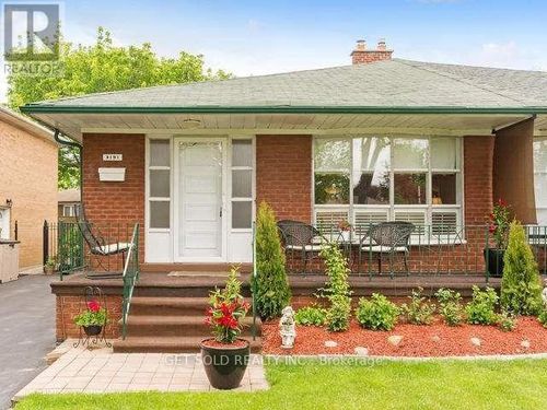 3191 Fieldgate Dr, Mississauga, ON, L4X2H6 | Card Image