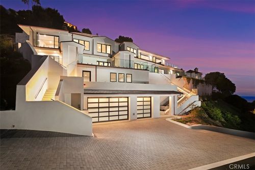 31 N Vista De Catalina, Laguna Beach, CA, 92651-6755 | Card Image