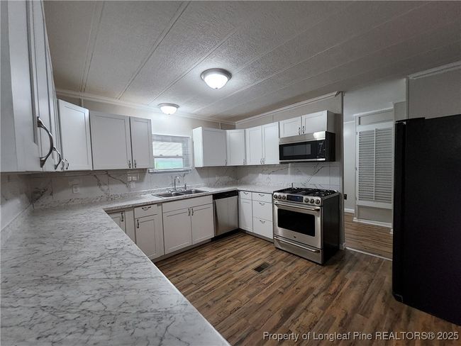 2043 Fennell Rd, House other with 3 bedrooms, 2 bathrooms and null parking in Hope Mills NC | Image 6