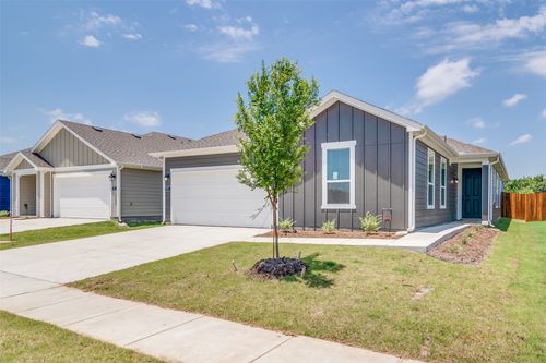 717 Saint Lawrence Dr, Seagoville, TX, 75159-5847 | Card Image