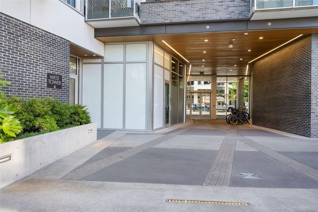 601 - 989 Johnson St, Condo with 2 bedrooms, 2 bathrooms and 1 parking in Victoria BC | Image 30