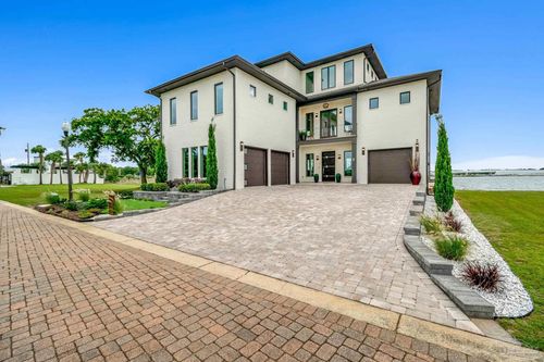 8 Wharf Ave, Pensacola, FL, 32502-6202 | Card Image