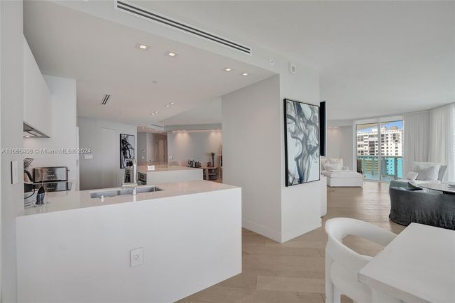 UNIT-2102 - 2711 S Ocean Dr, Condo with 3 bedrooms, 4 bathrooms and null parking in Hollywood FL | Image 17