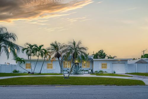 228 Santa Lucia Dr, West Palm Beach, FL, 33405-4168 | Card Image