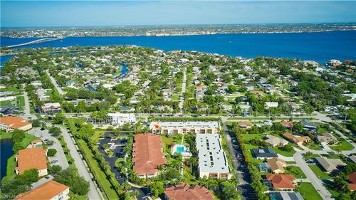 apt-17-12481 Mcgregor Blvd, FORT MYERS, FL, 33919-3157 | Card Image