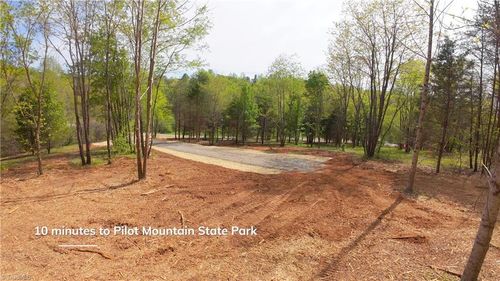 3 Thomas Farm Rd, King, NC, 27021 | Card Image