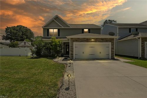 911 Apex St, NORFOLK, VA, 23503-1902 | Card Image