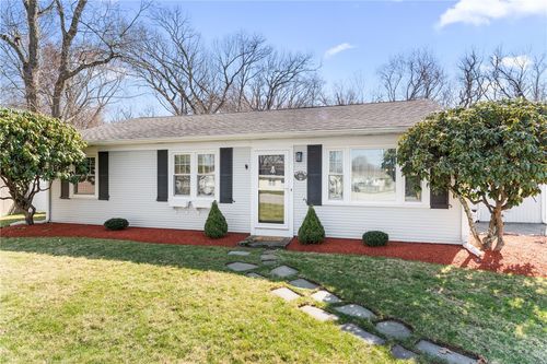 56 Star St, Warwick, RI, 02888-4243 | Card Image
