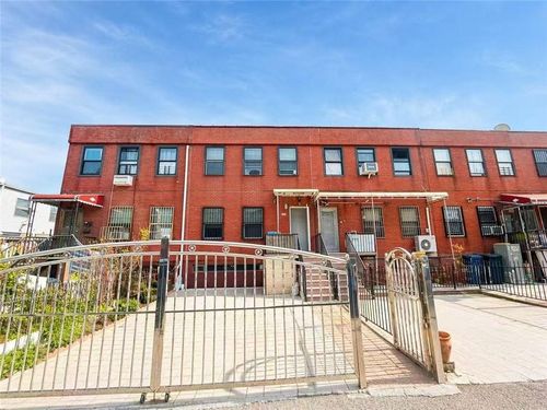 832 Willoughby Avenue, Brooklyn, NY, 11206 | Card Image