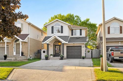 214 Grey Fox Drive, Kitchener, ON, N2E3N2 | Card Image