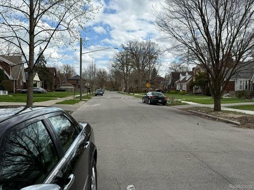 5792 Kensington Ave, Detroit, MI, 48224-2071 | Card Image