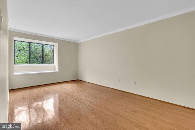 5C - 1665 Parkcrest Cir, Condo with 2 bedrooms, 1 bathrooms and null parking in RESTON VA | Image 12