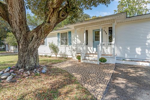 228 Bradley Dr Ne, Fort Walton Beach, FL, 32547-2840 | Card Image