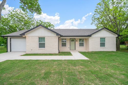 1015 W Park Dr, Wills Point, TX, 75169-2454 | Card Image