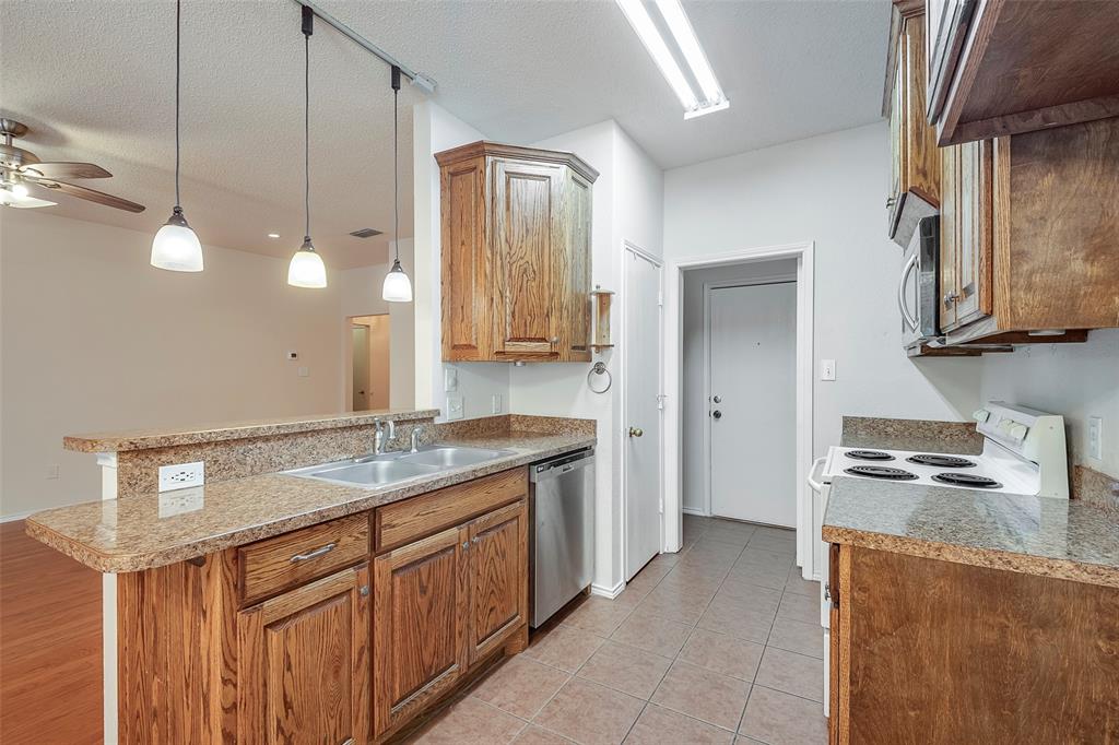 Rainwater Way, Fort Worth, TX 76179