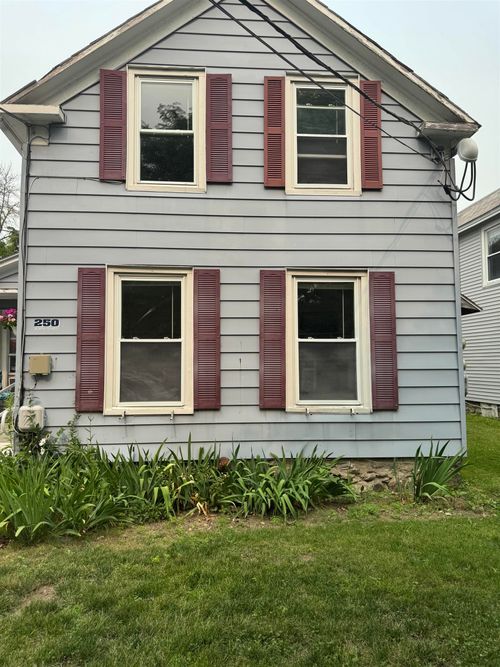250 North St, Bennington, VT, 05201-3068 | Card Image
