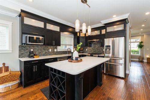 21048 80a Ave, Langley, BC, V2Y0J4 | Card Image