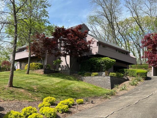 Meadow Ln, Marietta, OH 45750